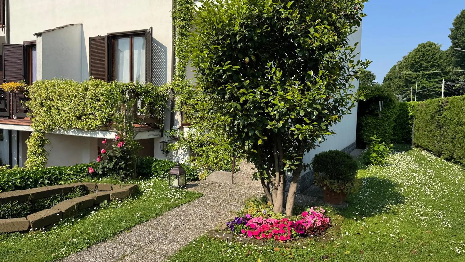 Rana B&B Ornago 0*,  Italy